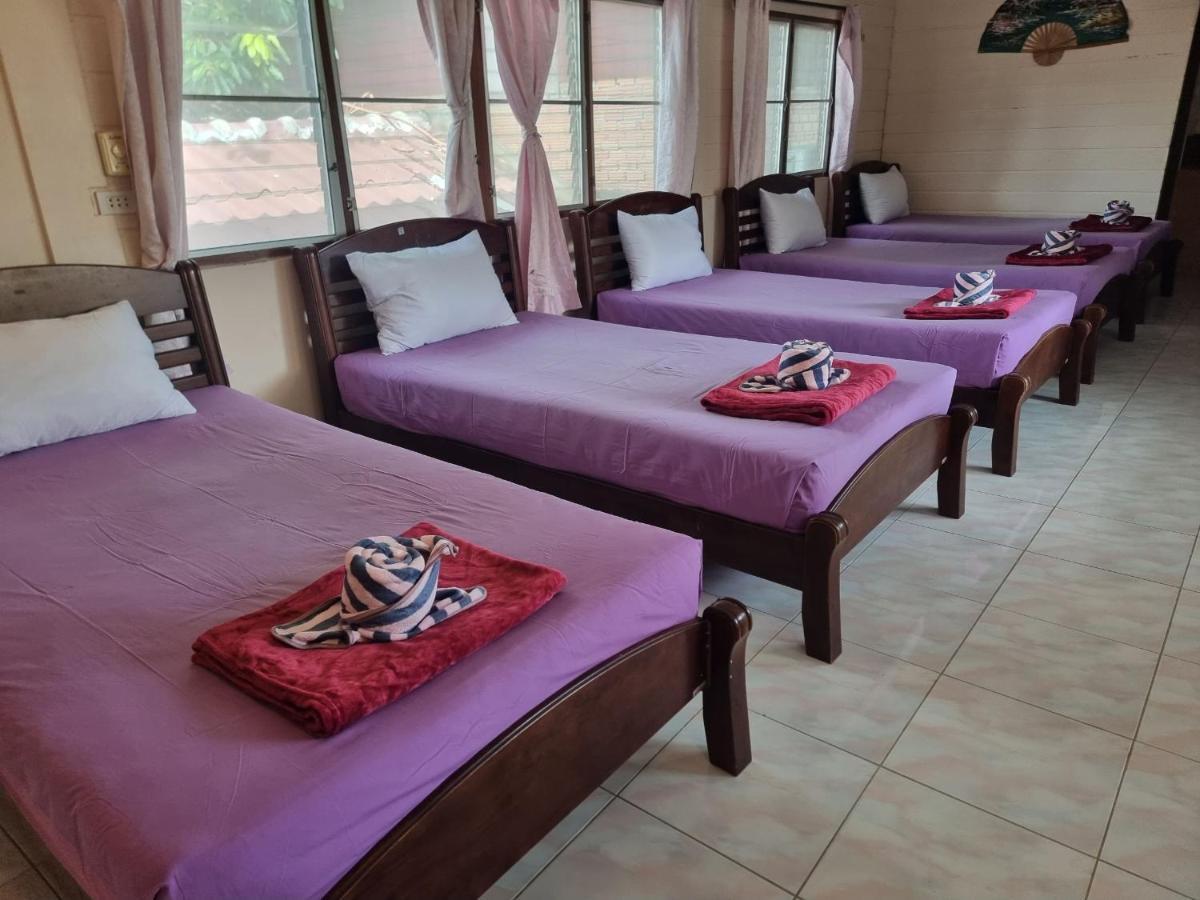Lotus Hostel Beach Ко Тао Екстериор снимка