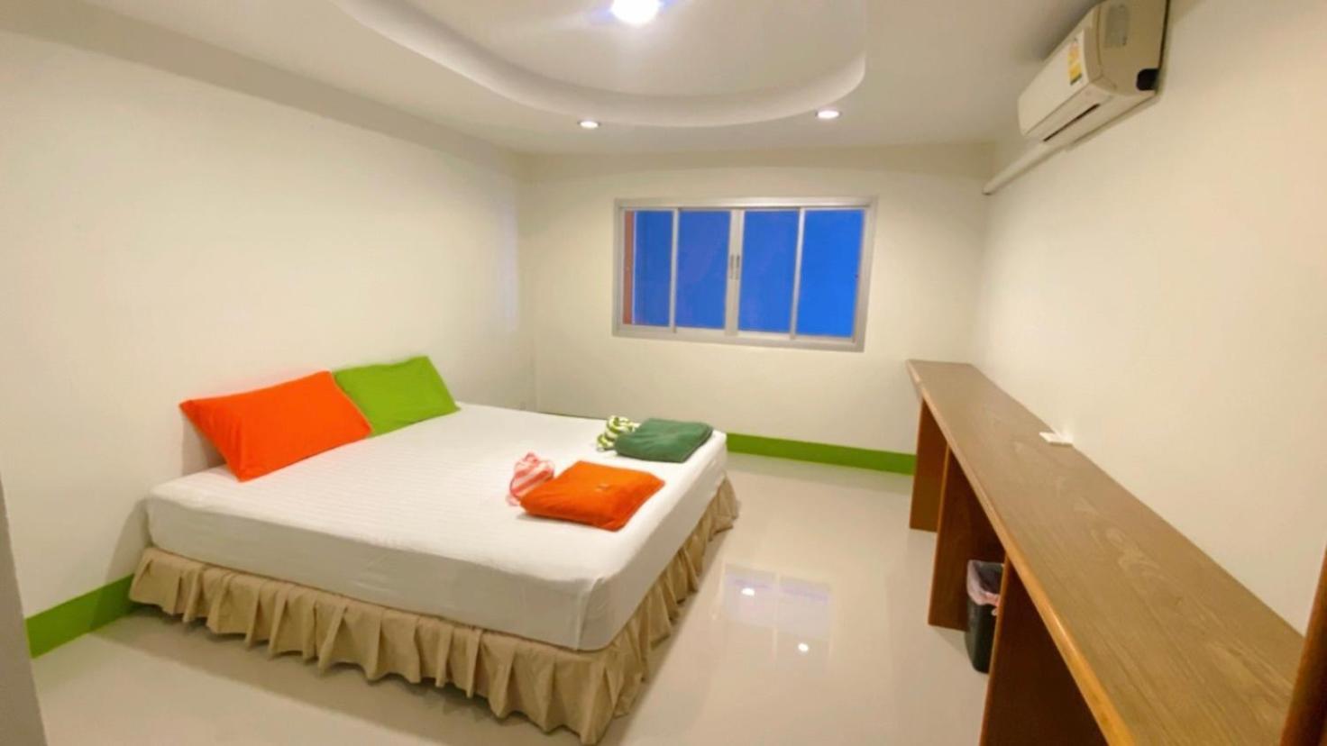 Lotus Hostel Beach Ко Тао Екстериор снимка