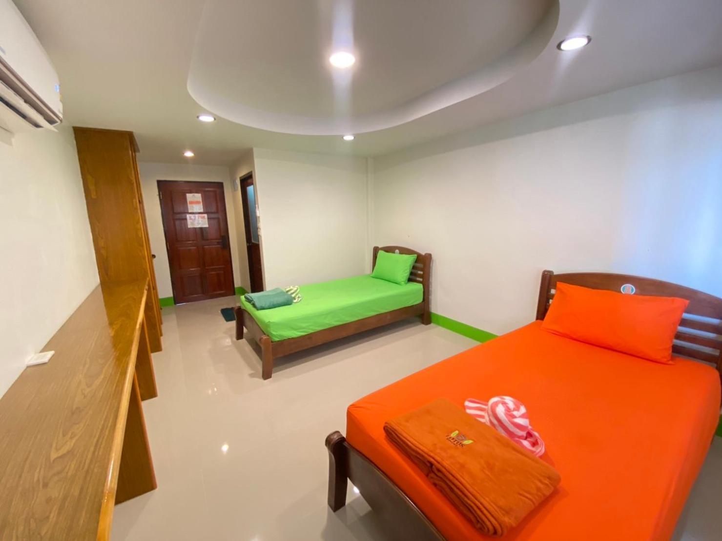 Lotus Hostel Beach Ко Тао Екстериор снимка