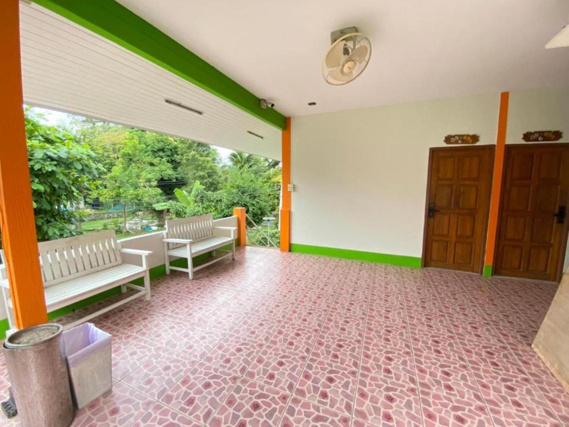 Lotus Hostel Beach Ко Тао Екстериор снимка