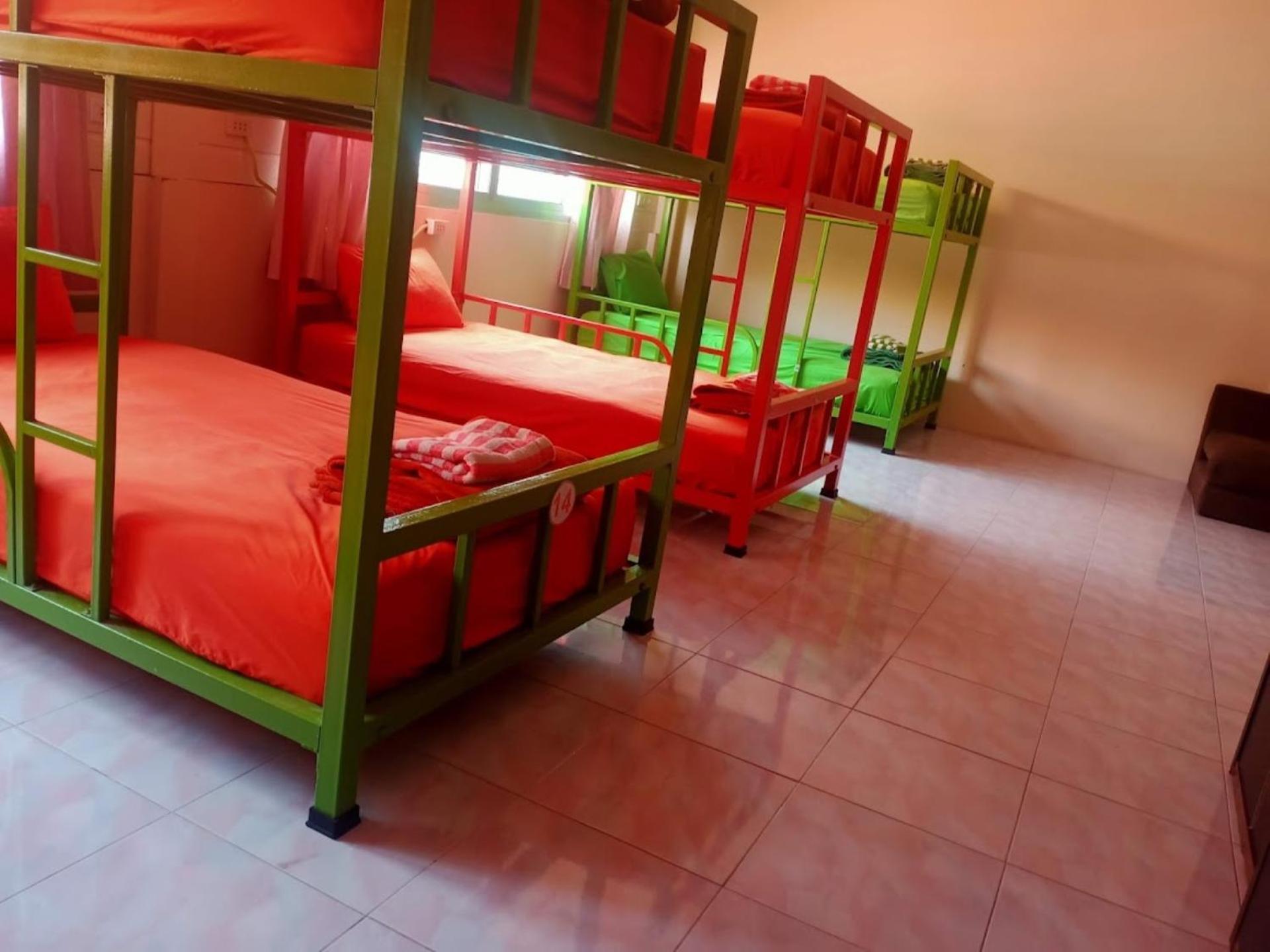 Lotus Hostel Beach Ко Тао Екстериор снимка